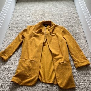 Yellow blazer